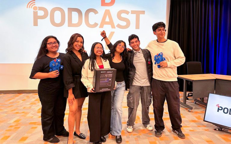 Estudiantes de la FCCTP ganan concurso nacional de pódcast 2026